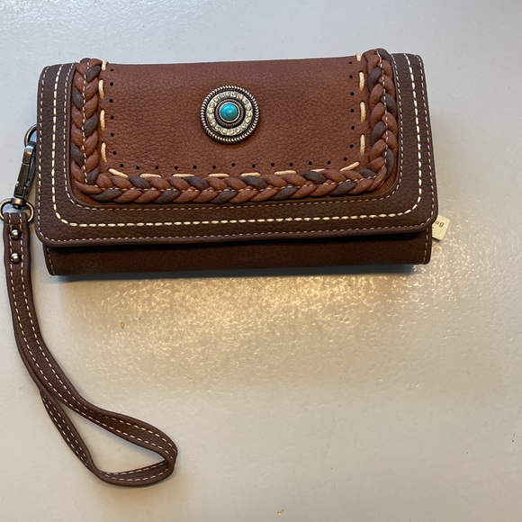 Montana West Clutch/wallet - Picture 5 of 7